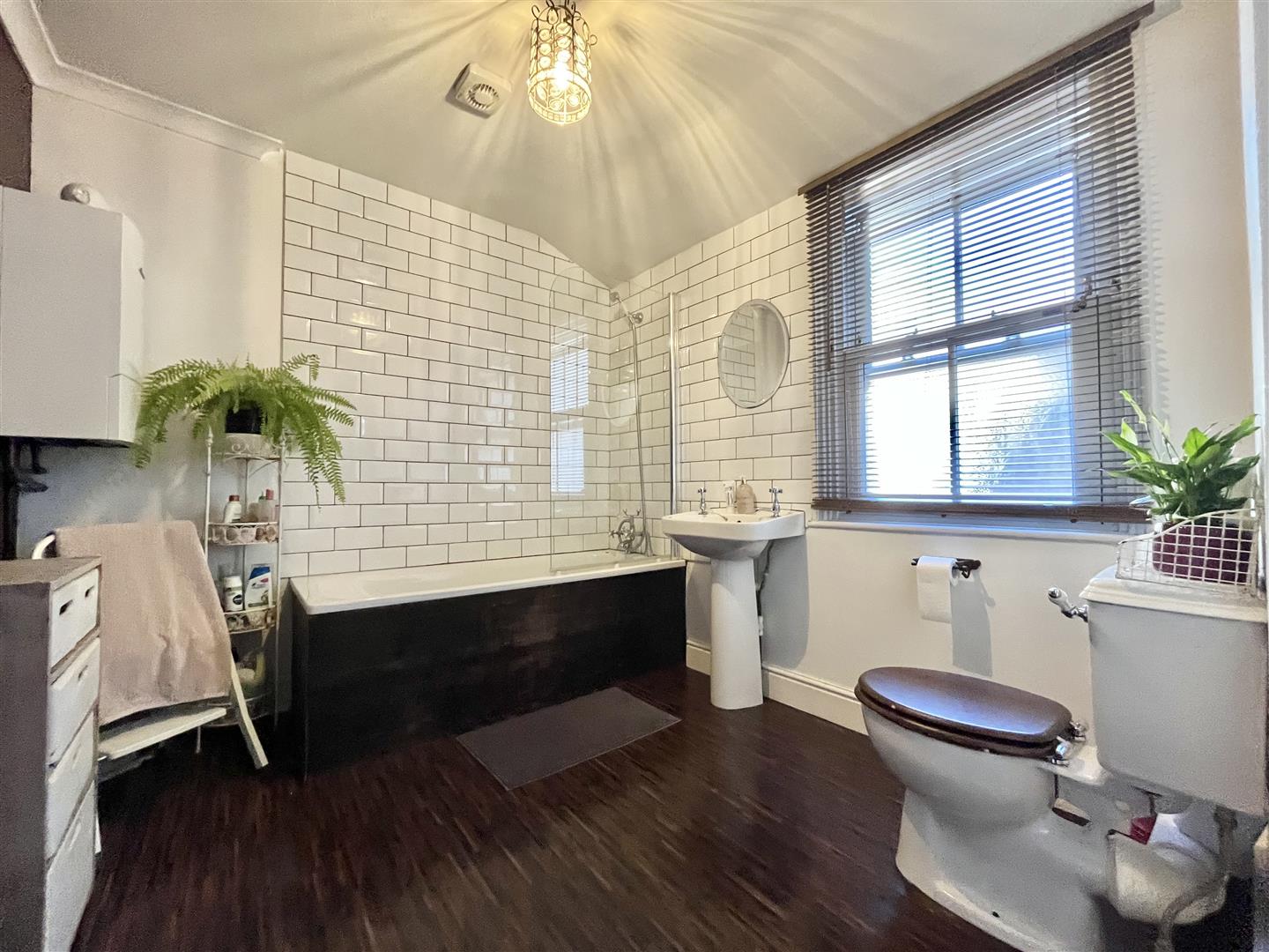 4 bed property in Queens Road, Hastings